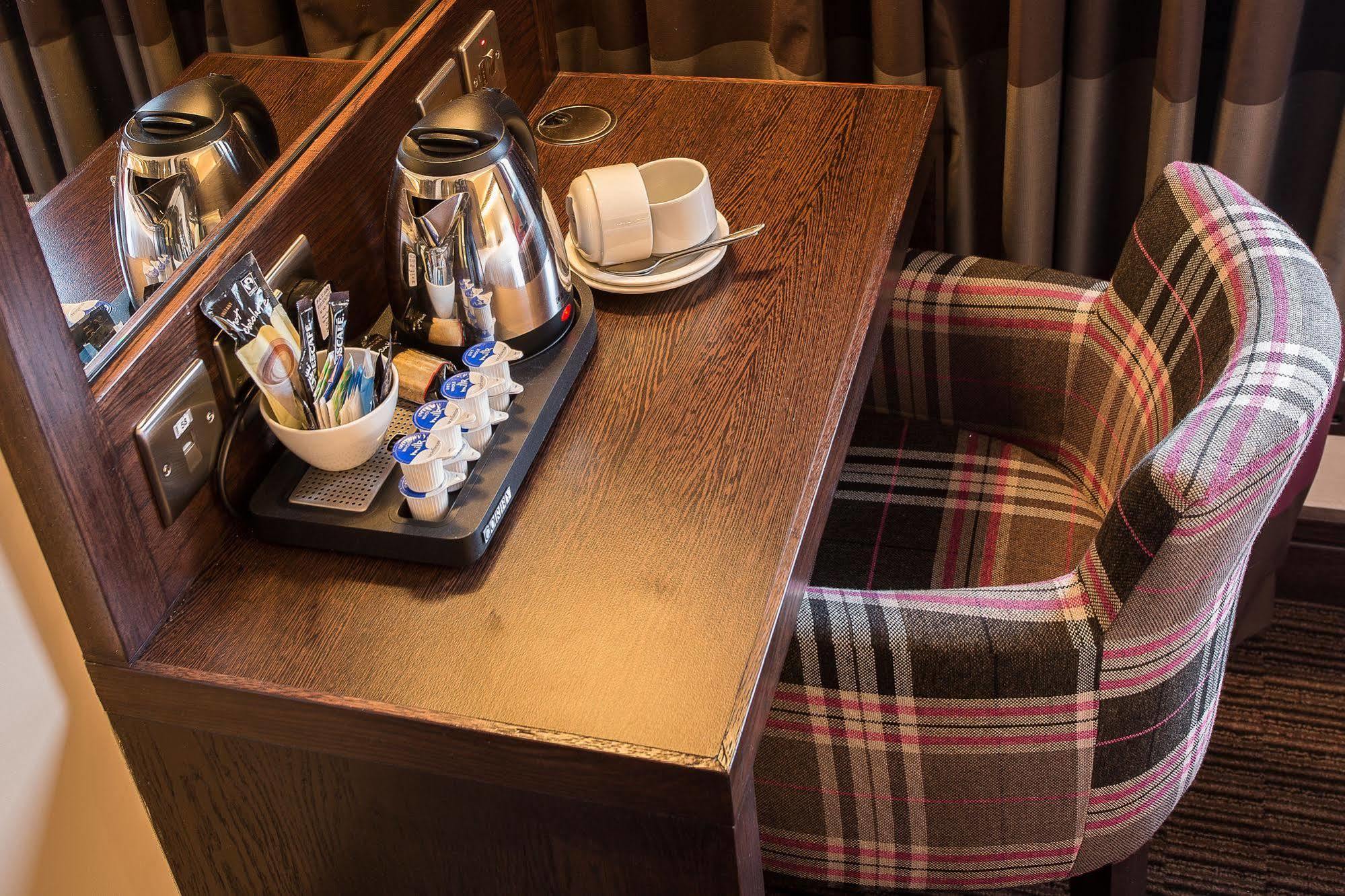 Mondo Hotel コートブリッジ エクステリア 写真