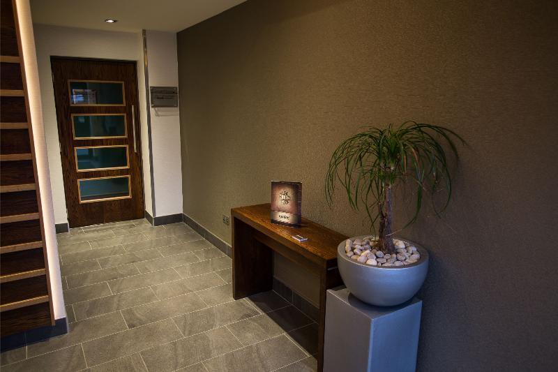 Mondo Hotel コートブリッジ エクステリア 写真