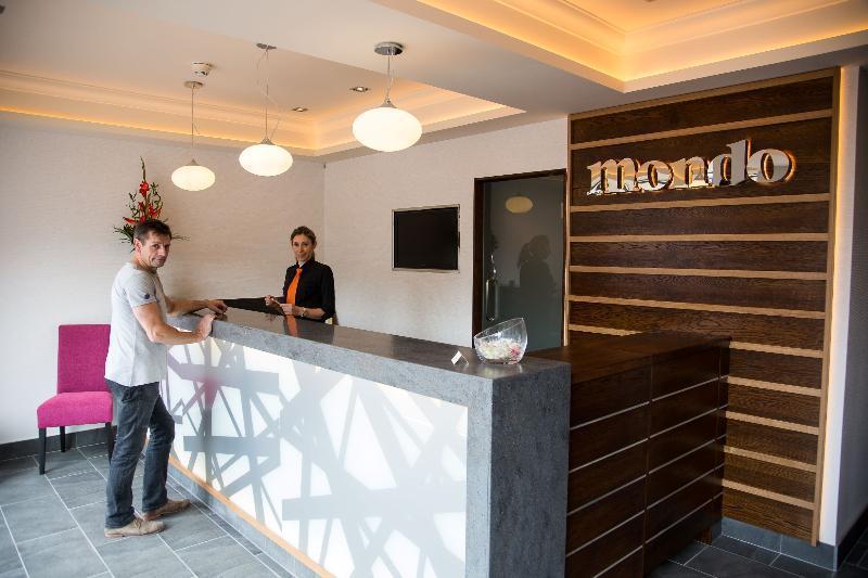 Mondo Hotel コートブリッジ エクステリア 写真