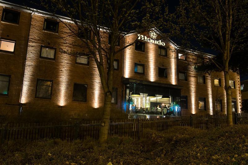 Mondo Hotel コートブリッジ エクステリア 写真